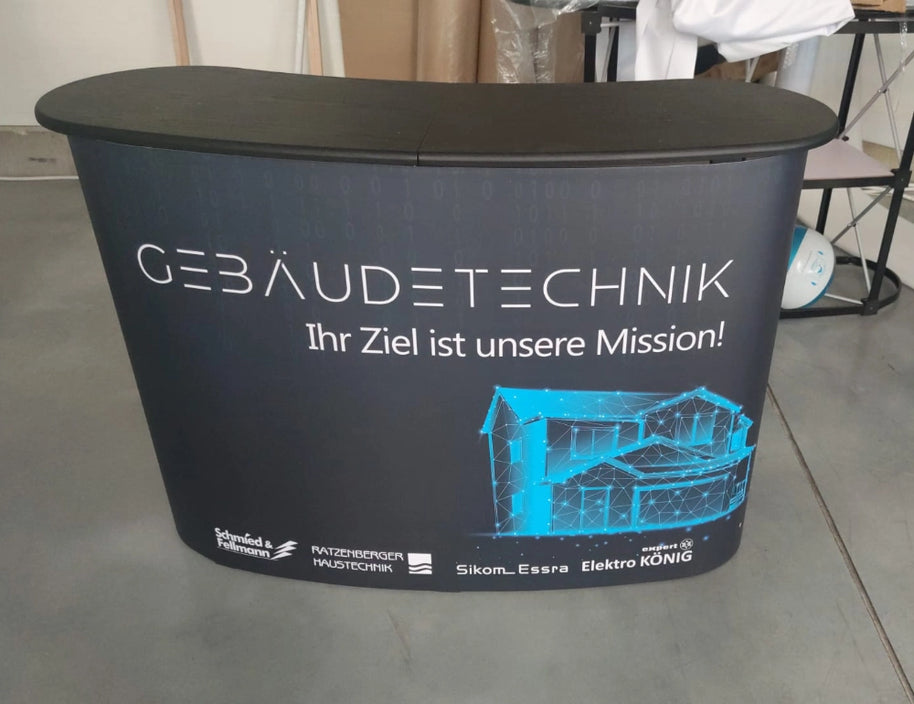 Pop-up Messetheke mit Logo Druck