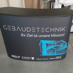 Pop-up Messetheke mit Logo Druck