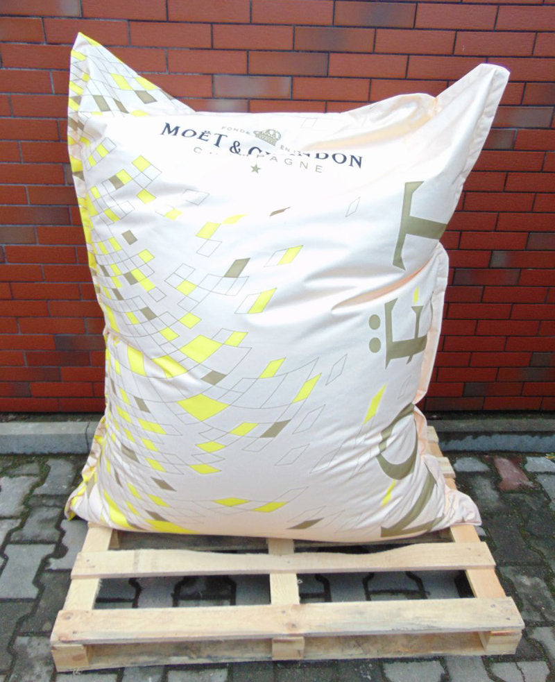 Sitzsack XL mit Logo bedruckt Outdoor Werbung Polyester B1
