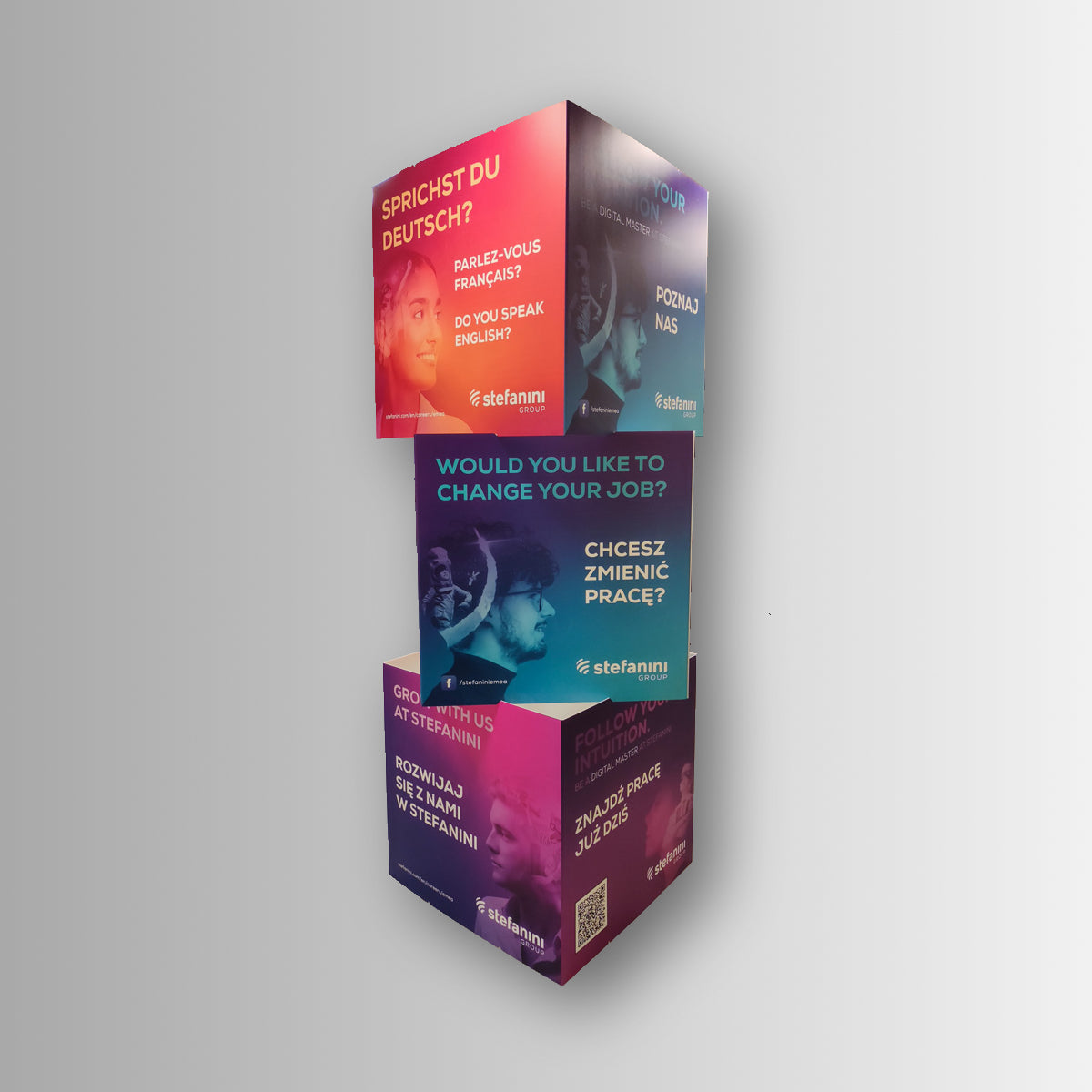 Display Turm aus Karton Würfel individuell bedruckt