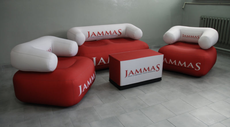 Aufblasbare Sessel und Sofa mit Logodruck