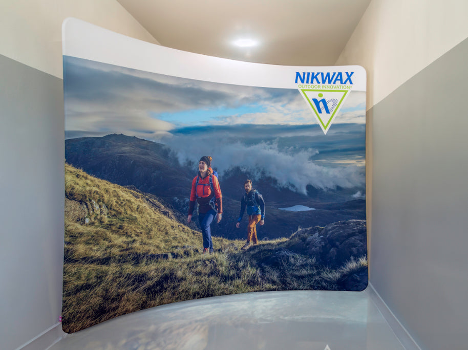 Displaywand gebogen 300cm