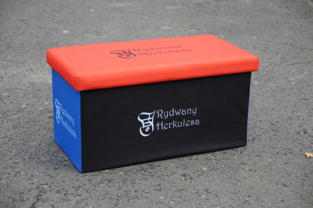 Faltbarer Sitzhocker mit Logodruck