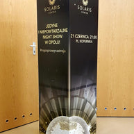 Totem aus Karton 4-seitig