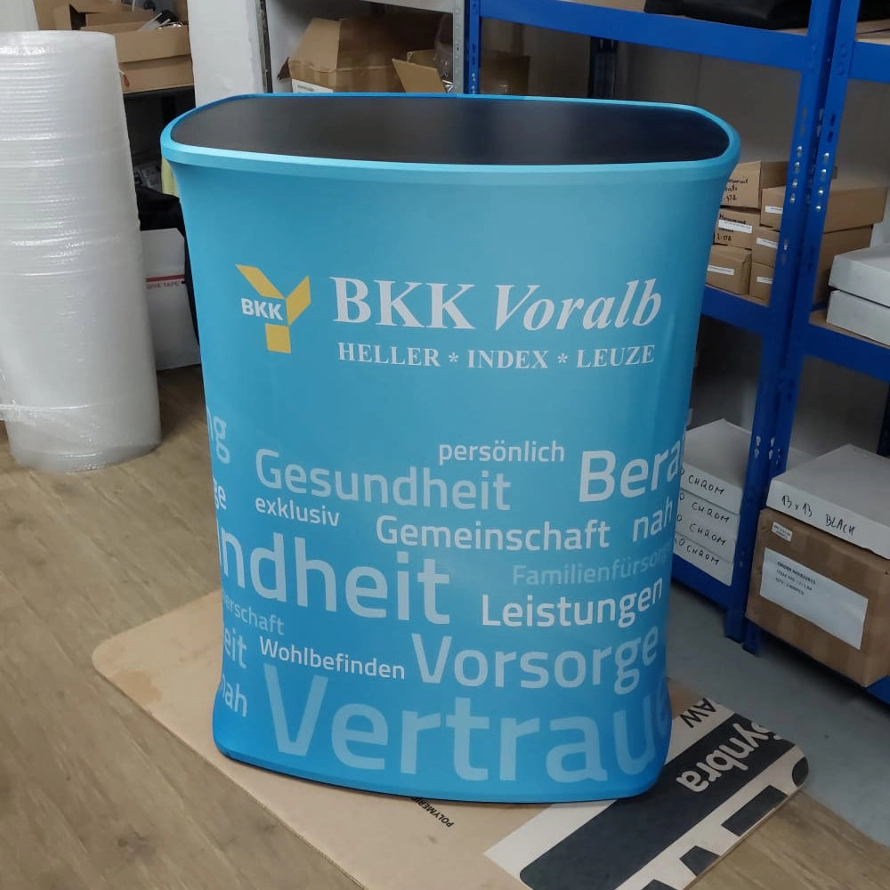Beduckte Textile Messetheke