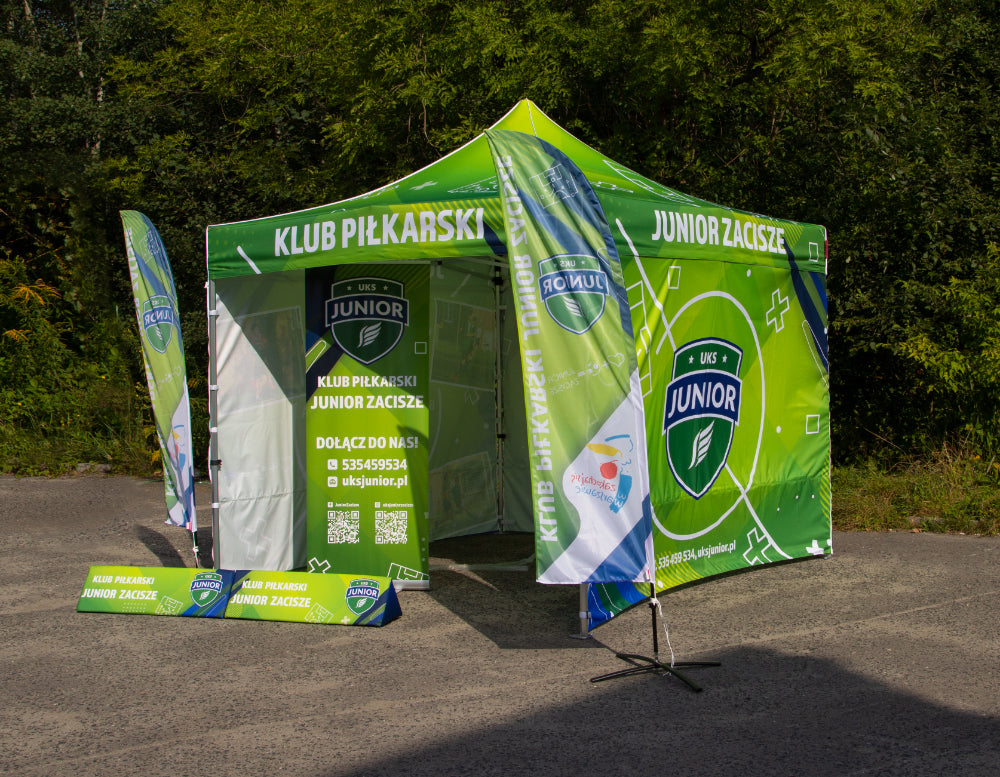 Logozelt 3x3 bedruckt mit Fahnen und Softbanden