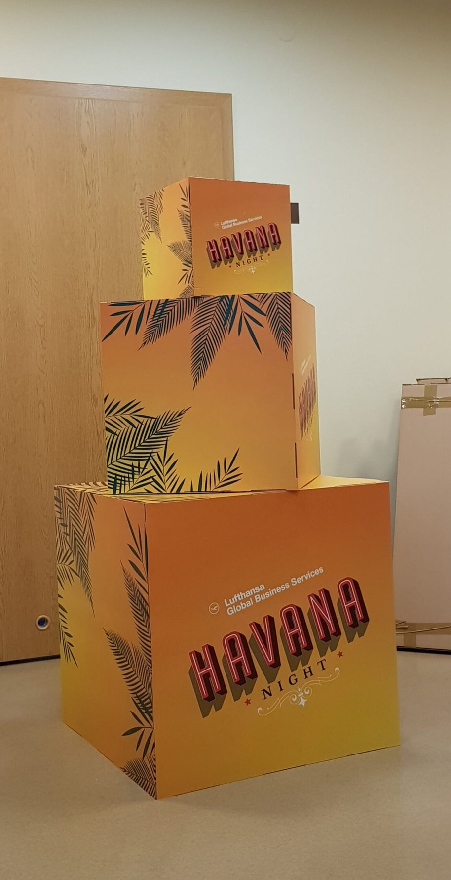 Pappwürfel mit Logodruck