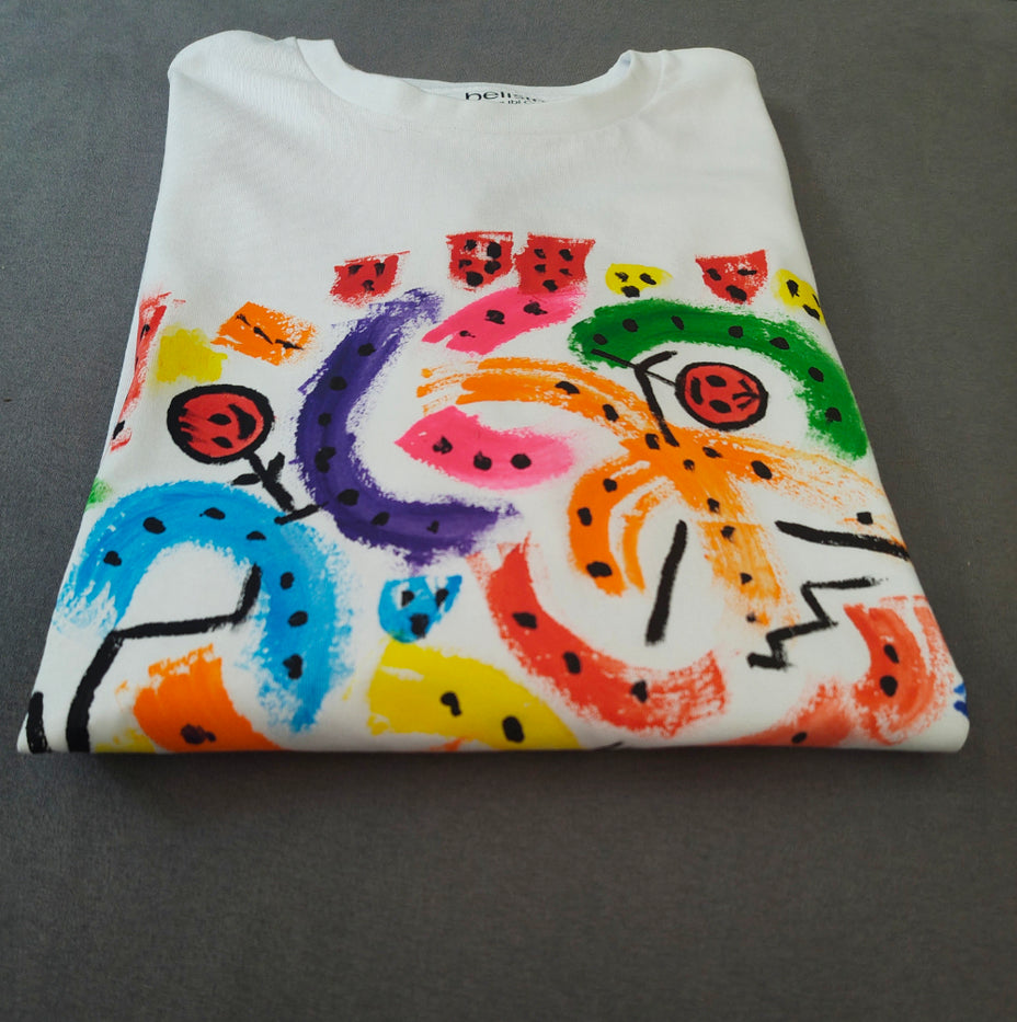 Handbemaltes T-Shirt City Life sehr bunt von Monika Ibi Belisimo Wien